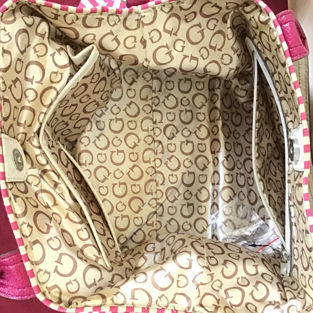 Guess bag - Picture 2 of 2